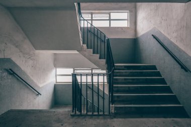 16 Mart 2024 Eski bir Tai Hang Sai Malikanesinde Merdivenler