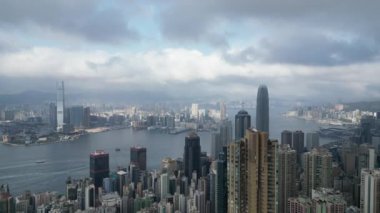 Hong Kong - 23 Mart 2024: Orta düzey konut binaları, hava manzaralı 