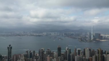 Hong Kong - 23 Mart 2024: Sai Wan ve Mid Levels binaları  