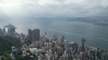 Hong Kong - 23 Mart 2024: Sai Wan ve Mid Levels binaları  