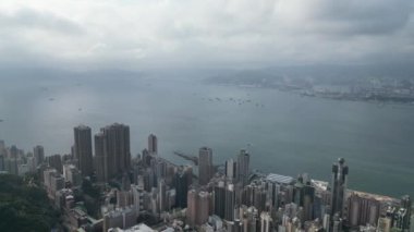 Hong Kong - 23 Mart 2024: Sai Wan ve Mid Levels binaları  