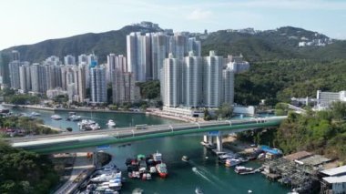 Hong Kong - 24 Mart 2024 Ap Lei Chau Köprüsü, Adaları Şehre Bağlama 