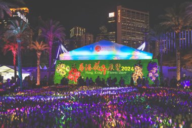 Çiçek Çekici Etrafındaki Neşe, Hong Kong Çiçek Şovu 20 Mart 2024