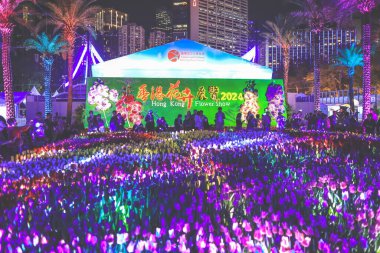 Çiçek Çekici Etrafındaki Neşe, Hong Kong Çiçek Şovu 20 Mart 2024