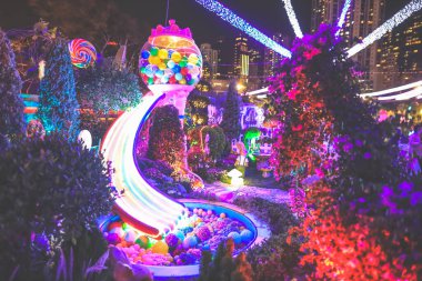 Çiçek Çekici Etrafındaki Neşe, Hong Kong Çiçek Şovu 20 Mart 2024