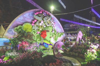 Çiçek Çekici Etrafındaki Neşe, Hong Kong Çiçek Şovu 20 Mart 2024