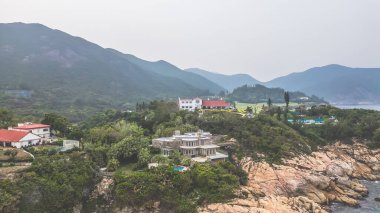 29 Mart 2024 'te Hong Kong' da Shek O ile çarpıcı bir sahil şeridi.