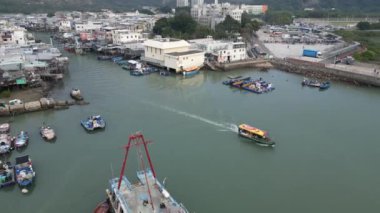 Hong Kong - 30 Aralık 2023: Lantau adasındaki Tai O köyü  