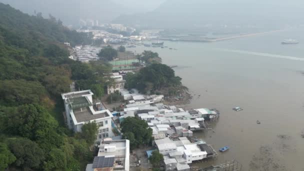 Hong Kong Dic 2023 Casas Inclinadas Largo Las Orillas Del — Vídeos de Stock