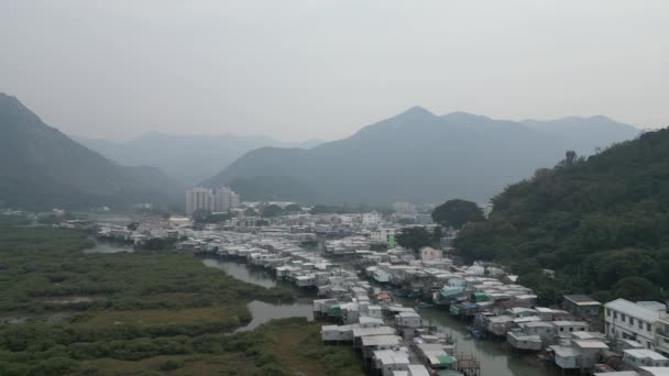 Inclinar Casas Longo Das Margens Aldeia Piscatória Tai Hong Kong — Vídeo de Stock