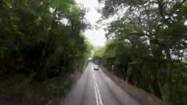 HONG KONG - 29 Mart 2024; Shek O 'nun gündüz vakti zaman aşımı yolu 