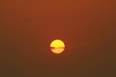 Hulk 'ta günbatımının turuncu rengi