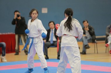 HONG KONG - 8 Mart 2015 Spor salonunda kimonolu dövüşçüler