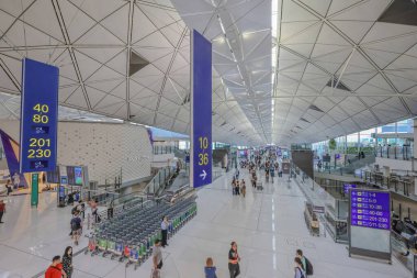 Hong Kong Uluslararası Havalimanı Terminali Kalkış Kontrol Salonu. 11 Mayıs 2024