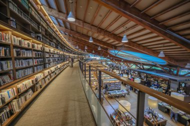 Takeo Şehir Kütüphanesi Takeo Şehri, Saga, Japonya 12 Mayıs 2024