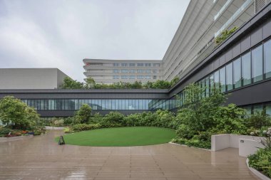 12 Mayıs 2024 AMU PLAZA, Nagasaki, Japonya Avlusu