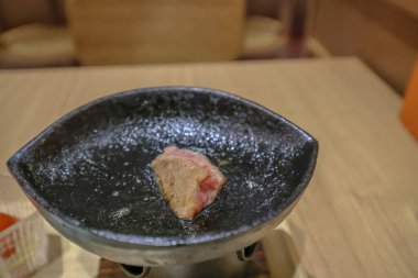 Japon usulü ızgara ızgara ızgara Wagyu bifteği.