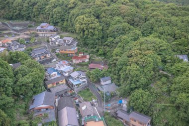 13 Mayıs 2024 Japonya 'daki Inasayama Dağı' ndan Nagasaki şehri.