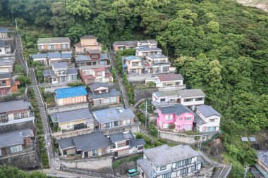 13 Mayıs 2024 Japonya 'daki Inasayama Dağı' ndan Nagasaki şehri.