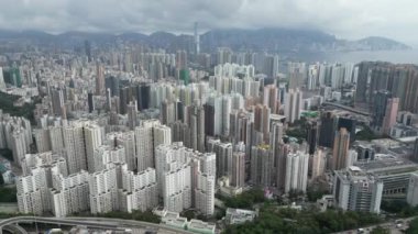 Hong Kong - 18 Haziran 2024: Kowloon batı mimarisinin şehir manzarası 