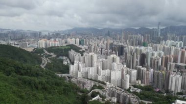 Hong Kong - 18 Haziran 2024: Kowloon batı mimarisinin şehir manzarası 