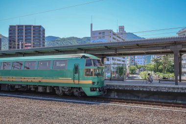 16 Mayıs 2024 Beppu tren istasyonu, Japonya 'nın onsen veya hotspring başkenti.