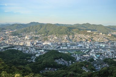 13 Mayıs 2024 Nagasaki 'nin büyüleyici tarihi şehir manzarası.