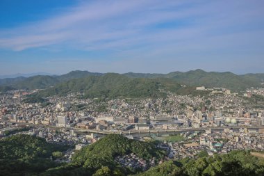 13 Mayıs 2024 Nagasaki 'nin büyüleyici tarihi şehir manzarası.