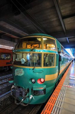 YUFUIN NO MORI 15 Mayıs 2024 'te Hakata İstasyonu' nda duruyor