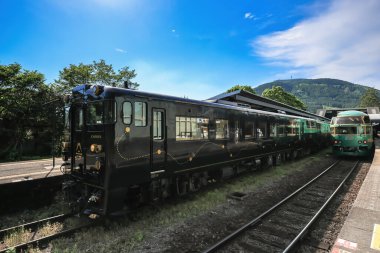 15 Mayıs 2024 'te iç mekan ve mutfak tasarımcısı yolcuları için gezi treni, lüks bir deneyim.