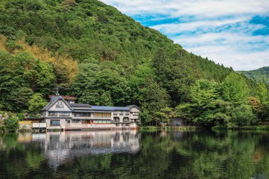 15 Mayıs 2024 Kinrin Gölü nehri, Yufuin japan