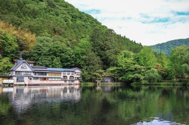 15 Mayıs 2024 Kinrin Gölü nehri, Yufuin japan