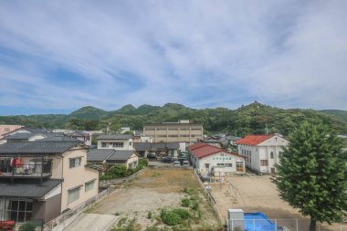 13 Mayıs 2024 Japonya Kırsal Arazisi, Demiryolu Trenlerinden Görüş