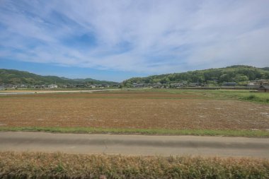 13 Mayıs 2024 Kyushu Manzarası, Demiryolu Trenlerinden Görüş