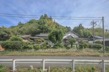 13 Mayıs 2024 Japonya Kırsal Arazisi, Demiryolu Trenlerinden Görüş