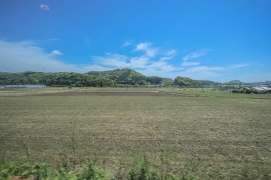 13 Mayıs 2024 Japonya Kırsal Arazisi, Demiryolu Trenlerinden Görüş