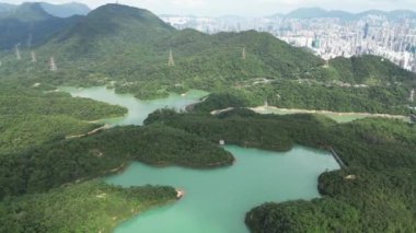 Hong Kong - 23 Haziran 2024: Kowloon Reservoir Manzarası, Kam Shan Country Park