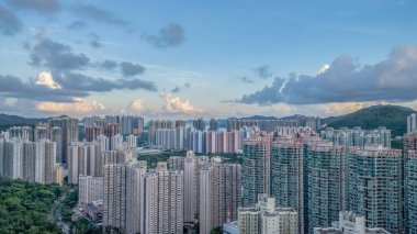 7 Temmuz 2024 Tseung Kwan 'daki Hong Kong binalarının manzarası