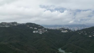 Hong Kong - 29 Haziran 2024: Aberdeen Upper Reservoir gündüz görüşü