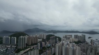 Hong Kong - 29 Haziran 2024: Aberdeen ilçesinin gündüz hava görüntüsü 