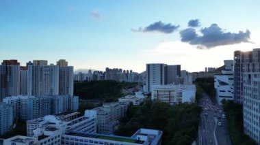 Hong Kong - 5 Temmuz 2024: Gündüz Cornwall Caddesi manzarası 