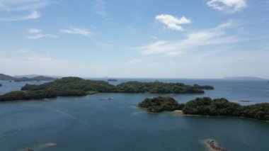Japonya - 13 Mayıs 2024: Doksan dokuz Adası Yat Kulübü