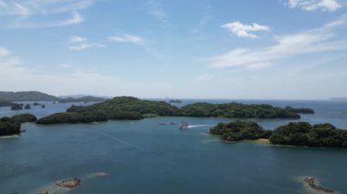 Japonya - 13 Mayıs 2024: Doksan dokuz Adası Yat Kulübü