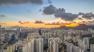 6 Temmuz 2024 Doğu yakasının Kowloon Yarımadası, Hong Kong