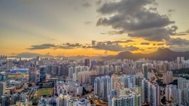 6 Temmuz 2024 Doğu yakasının Kowloon Yarımadası, Hong Kong