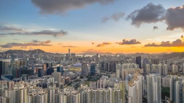 6 Temmuz 2024 Doğu yakasının Kowloon Yarımadası, Hong Kong