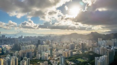 6 Temmuz 2024 Doğu yakasının Kowloon Yarımadası, Hong Kong