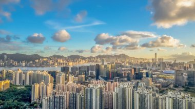 6 Temmuz 2024 Doğu yakasının Kowloon Yarımadası, Hong Kong