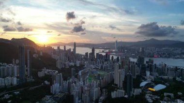 HONG KONG - 13 Temmuz 2024: Mutlu Vadi 'nin Hong Kong' daki havadan manzarası