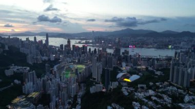 HONG KONG - 13 Temmuz 2024: Mutlu Vadi 'nin Hong Kong' daki havadan manzarası